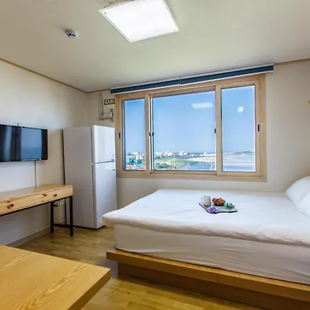Bnsun Pension Seogwipo Exterior photo